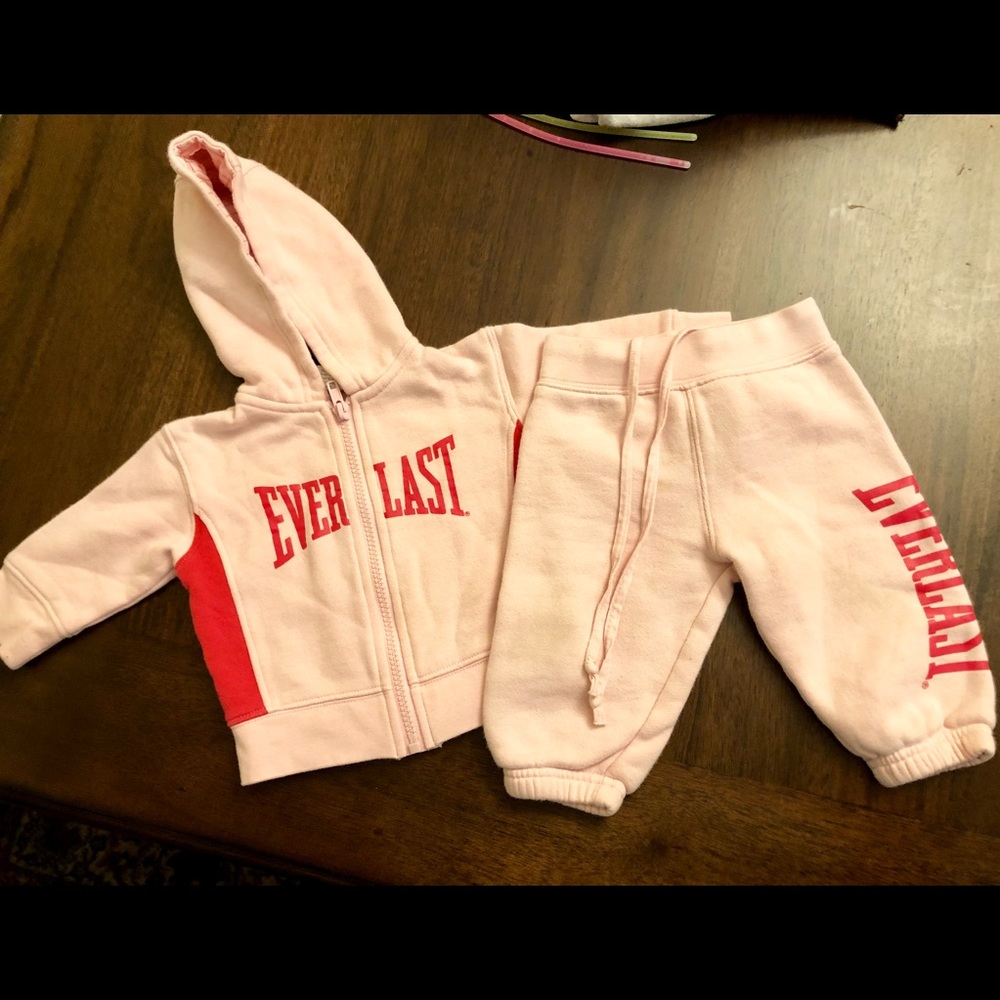 3/$20 EUC Everlast Baby Sweatsuit - Hard to Find❣️
